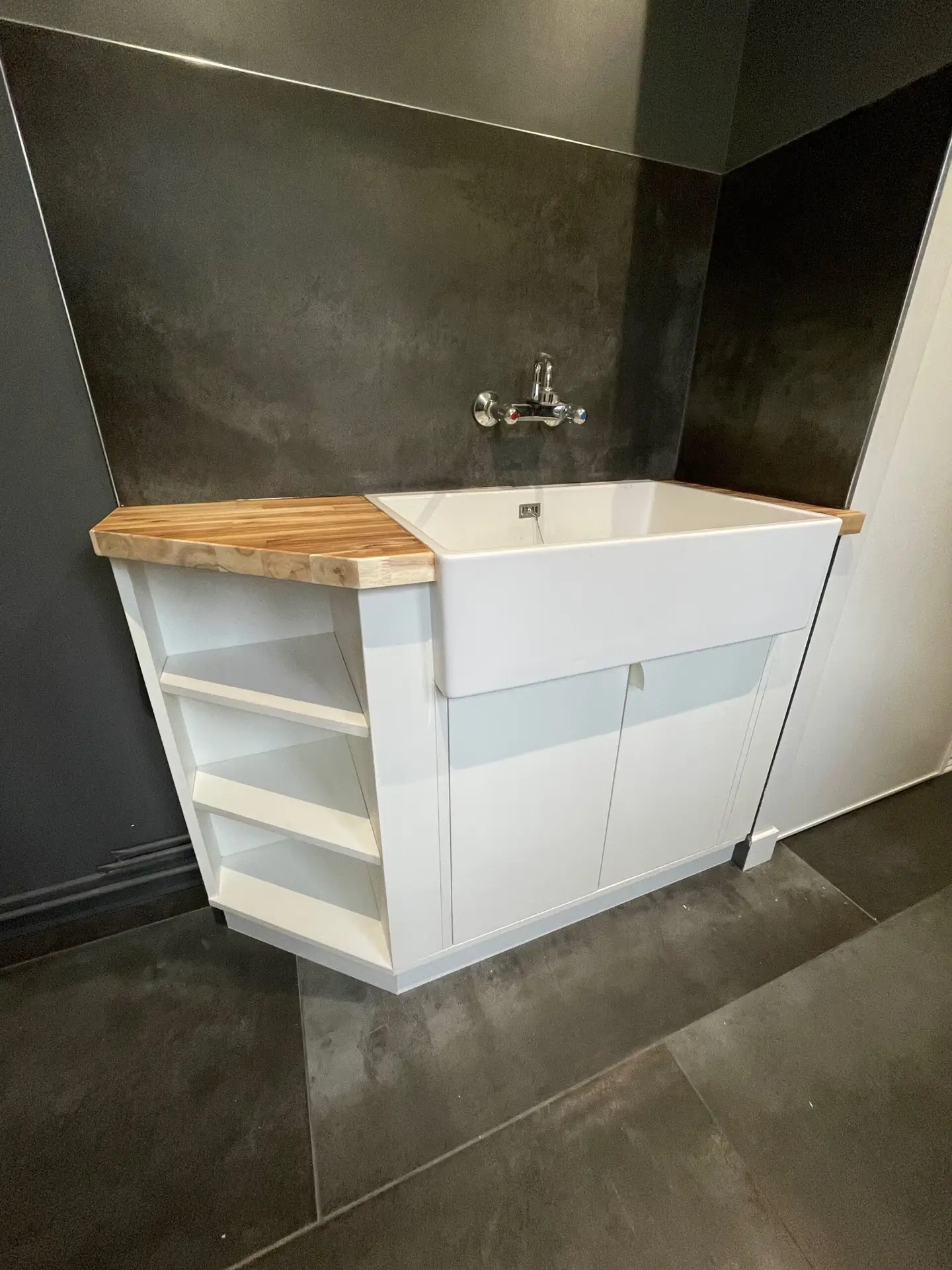 Agencement - Thomas et Franckie - Meuble Timbre d office - 01